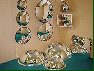 Сферическое зеркало в торговом зале